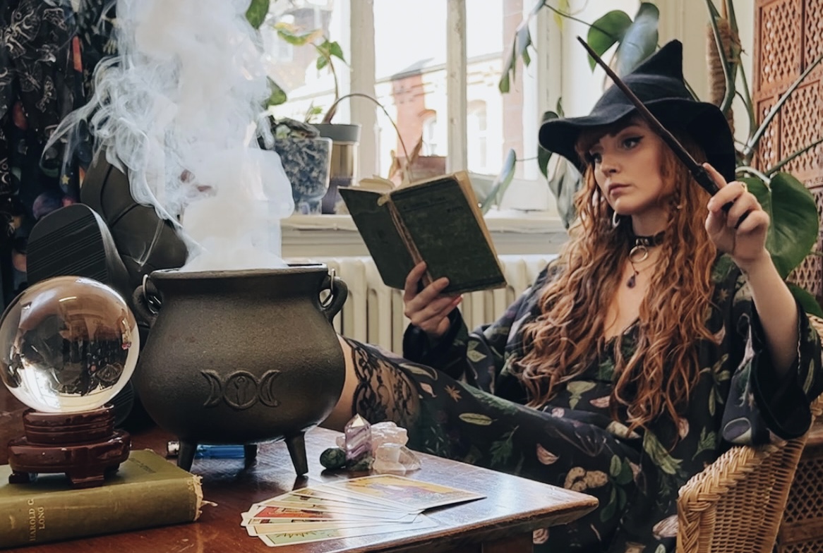 Witchcore Aesthetic Explaining The Trend Witchcore Aesthetic Explaining The Trend