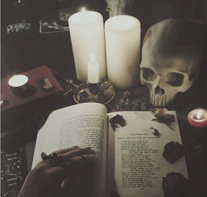 Witchcore Aesthetic Explaining The Trend Witchcore Aesthetic Explaining The Trend