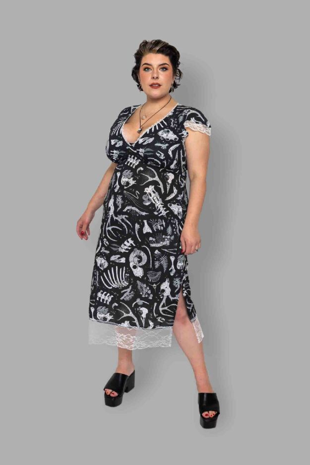cosmic drifters capped sleeve midi dress front fungalis