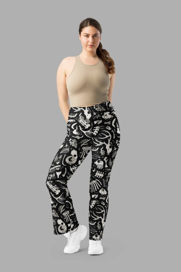 cosmic drifters fungalis print flare leggings front