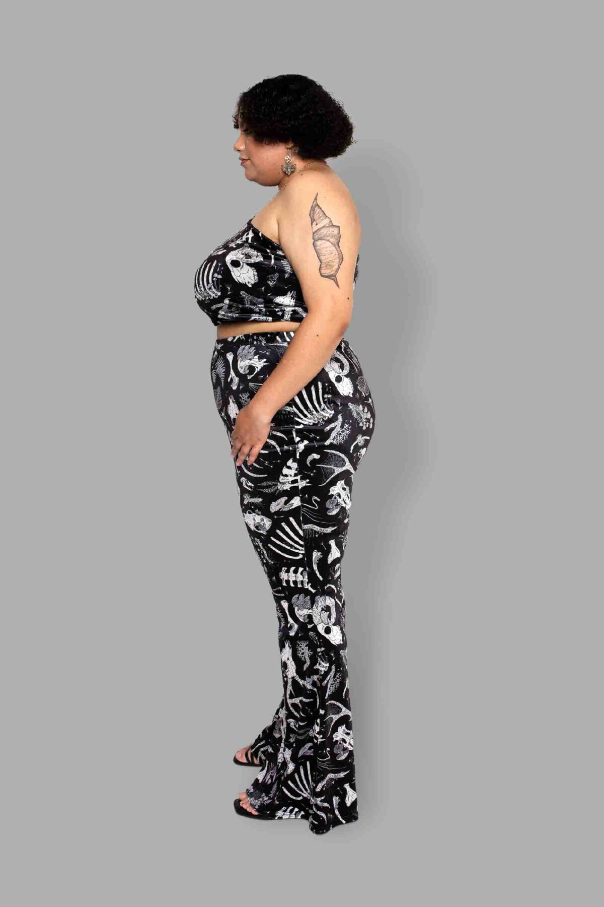 cosmic drifters fungalis print velvet flares side2