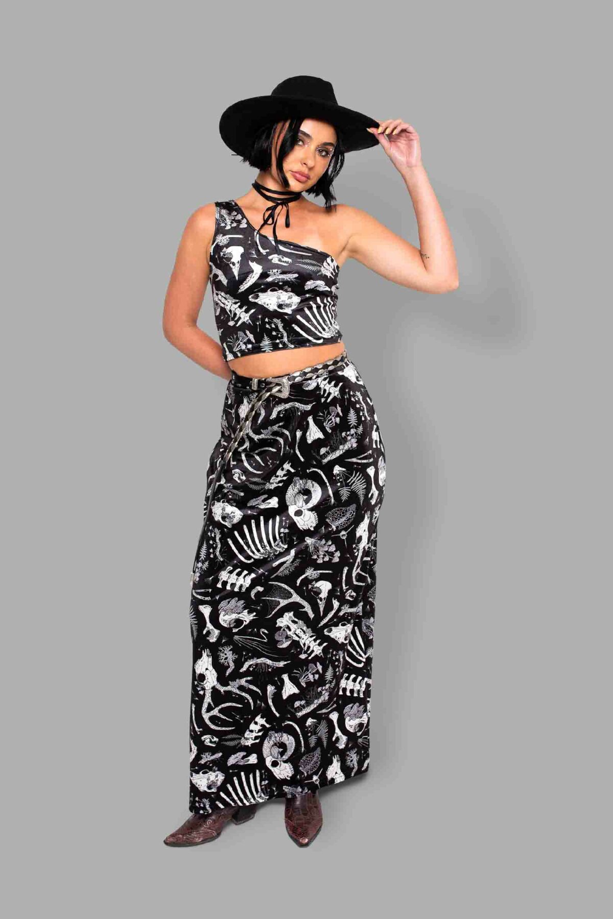 cosmic drifters fungalis print velvet top skirt front