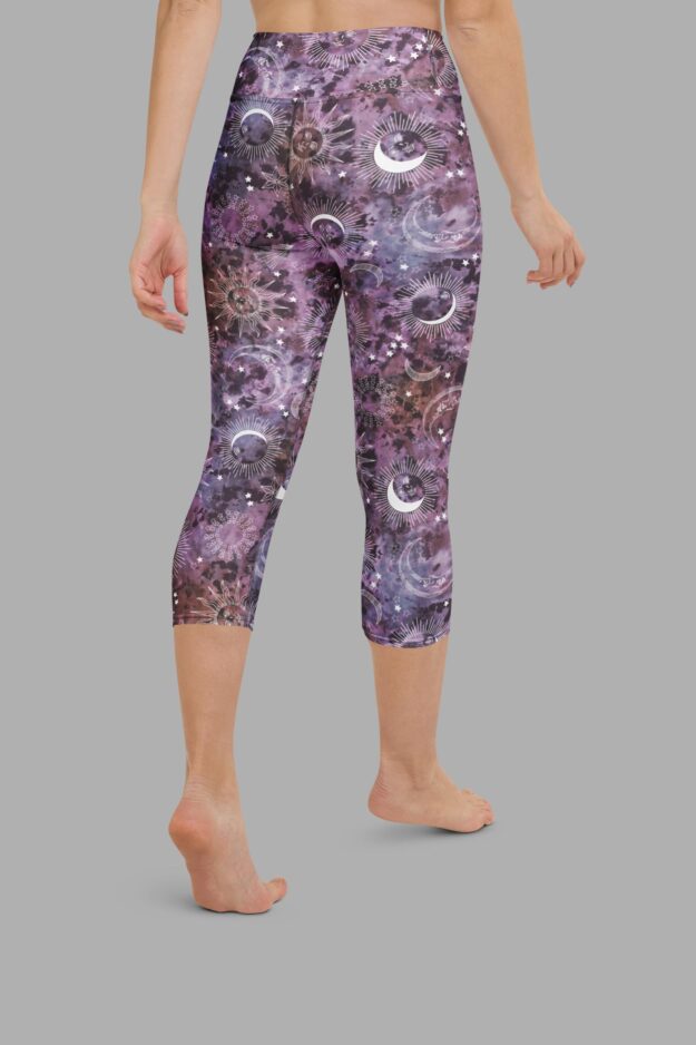 cosmic drifters stormy celeste print capri leggings back