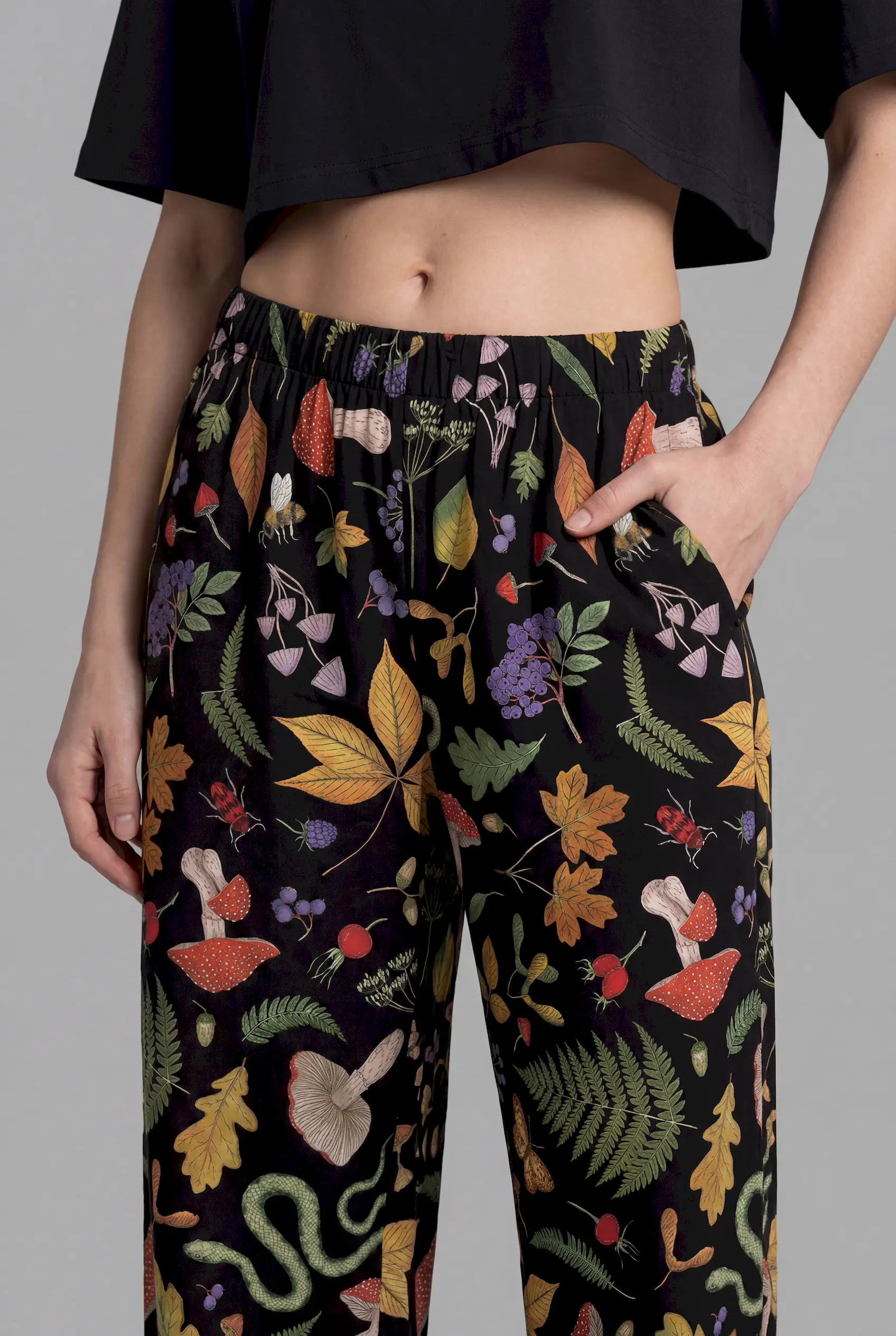 hedge witch print unisex wide leg pants