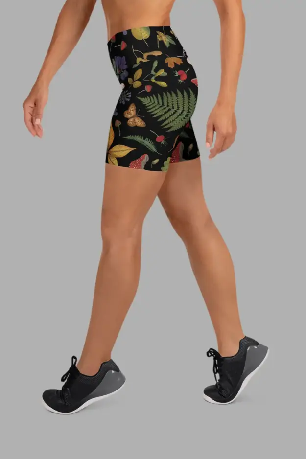 hedge witch yoga shorts4