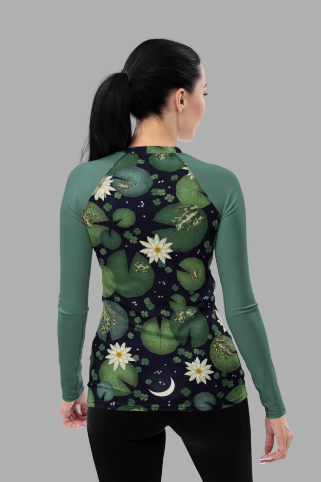 lily pond print rash guard back2