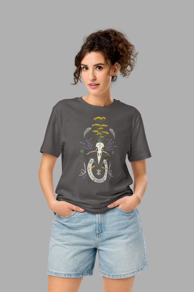 witches altar t shirt1